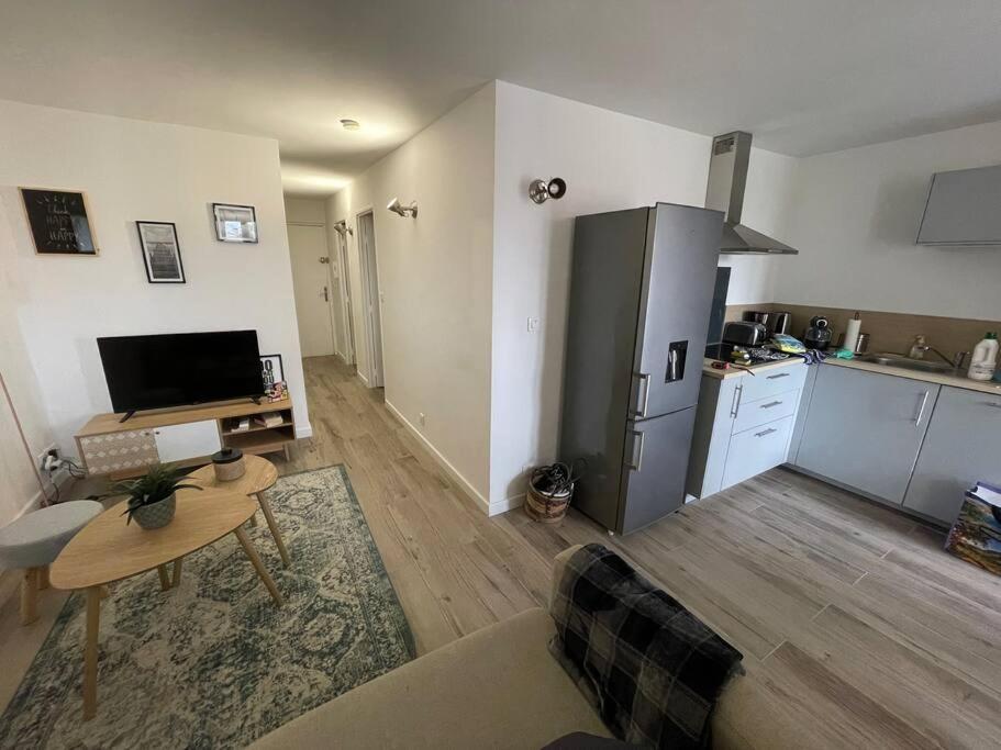 Tres Bel Appartement, Port Sanary, Exterior photo